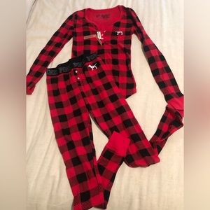 VS Pink Christmas PJs